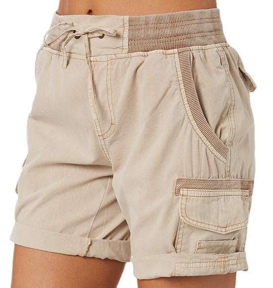 Evelyn - Practical high-waisted shorts